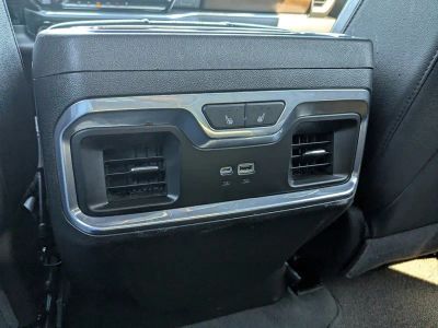 2024 Chevrolet Silverado 3500HD — photo 14 view