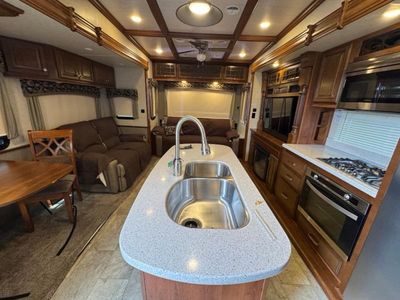 2017 Heartland Bighorn - Photo 11