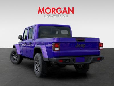 2026 Jeep Gladiator — photo 8 view