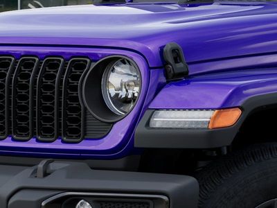 2026 Jeep Gladiator — photo 10 view