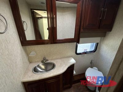 2017 Coachmen RV Mirada Select - Photo 11