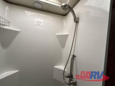 2017 Coachmen RV Mirada Select - Photo 12