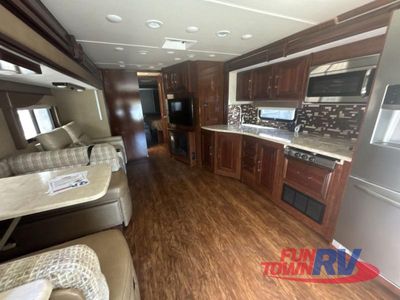 2017 Coachmen RV Mirada Select - Photo 5