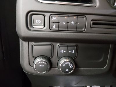 2024 Chevrolet Tahoe — photo 13 view