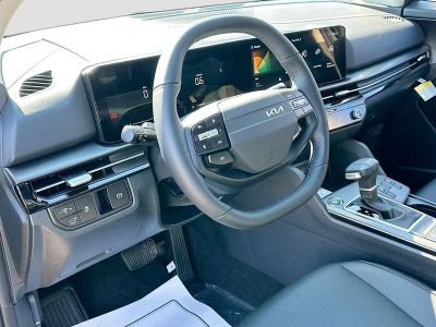 2026 Kia Sportage — photo 9 view