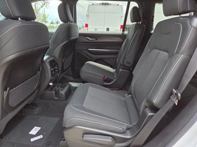 2026 Jeep Grand Cherokee L — photo 9 view