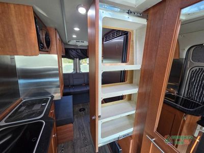 2019 Roadtrek Zion - Photo 38