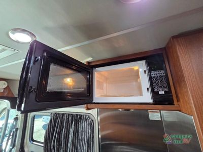2019 Roadtrek Zion - Photo 31