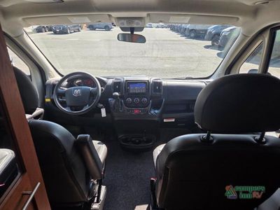 2019 Roadtrek Zion - Photo 18