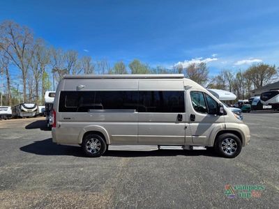 2019 Roadtrek Zion - Photo 2