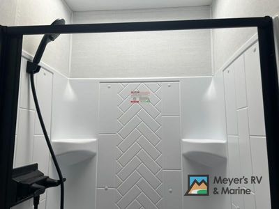 2026 Alliance RV Valor All-Access - Photo 27
