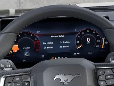 2026 Ford Mustang - Photo 13