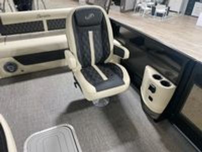 2026 Barletta Lusso L25UCA - Photo 9