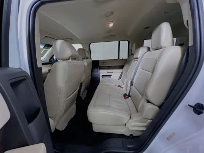 2017 Ford Flex — photo 26 view