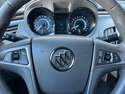 2011 Buick LaCrosse — photo 22 view