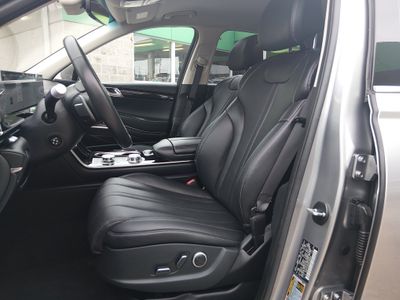 2025 Genesis GV80 - Photo 13