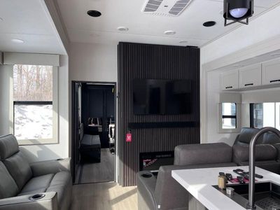 2026 Grand Design Momentum - Photo 7