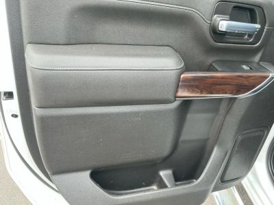 2022 GMC Sierra 2500HD — photo 16 view