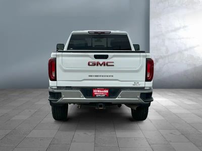 2022 GMC Sierra 2500HD — detail view