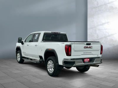 2022 GMC Sierra 2500HD — interior view