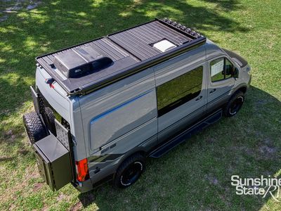 2025 Storyteller Overland - Photo 11