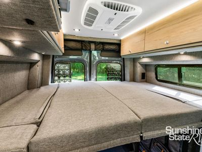 2025 Storyteller Overland - Photo 19