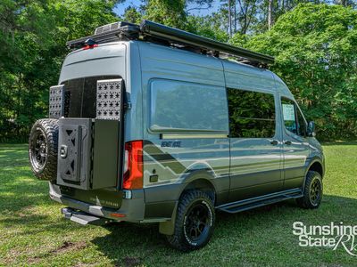 2025 Storyteller Overland - Photo 2