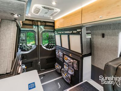 2025 Storyteller Overland - Photo 16