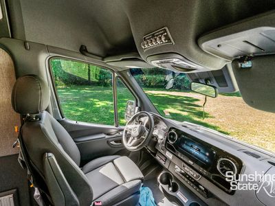 2025 Storyteller Overland - Photo 15