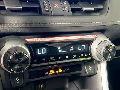 2025 Toyota RAV4 — photo 23 view