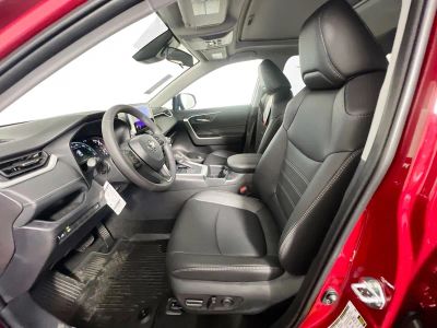 2025 Toyota RAV4 — photo 12 view