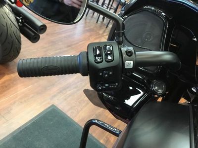 2025 Indian Motorcycle Challenger Dark Horse 112 Black Smoke - Photo 14
