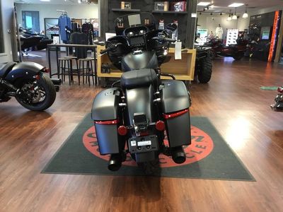 2025 Indian Motorcycle Challenger Dark Horse 112 Black Smoke - Photo 4