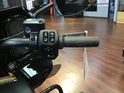 2025 Indian Motorcycle Challenger Dark Horse 112 Black Smoke - Photo 15