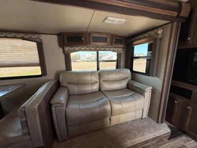 2017 Keystone RV Cougar Half-Ton Series - Photo 10