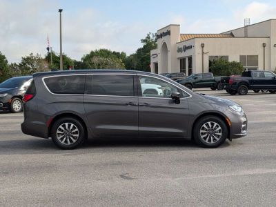 2023 Chrysler Pacifica Hybrid - Photo 6