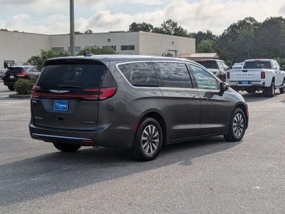2023 Chrysler Pacifica Hybrid - Photo 5
