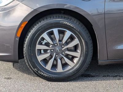 2023 Chrysler Pacifica Hybrid - Photo 9