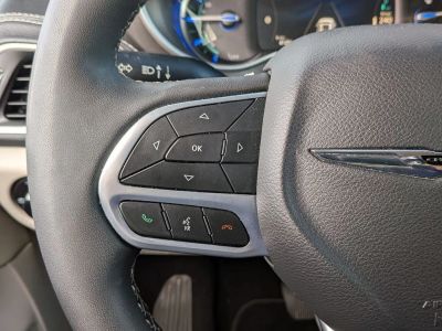 2023 Chrysler Pacifica Hybrid - Photo 14