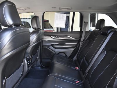 2023 Jeep Grand Cherokee - Photo 24
