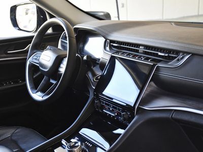 2023 Jeep Grand Cherokee - Photo 29