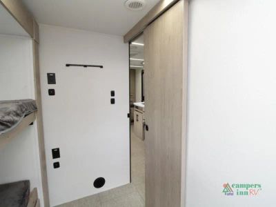 2025 Grand Design Imagine XLS — photo 27 view