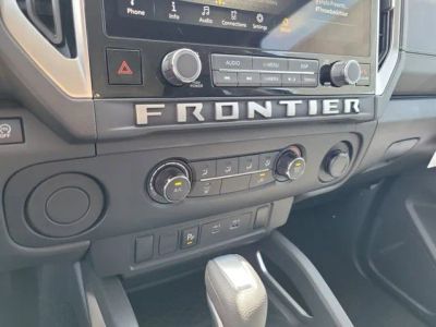 2026 Nissan Frontier — photo 17 view