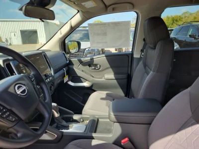 2026 Nissan Frontier — photo 8 view