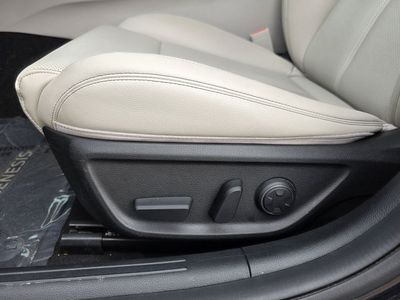 2023 Genesis G70 - Photo 14