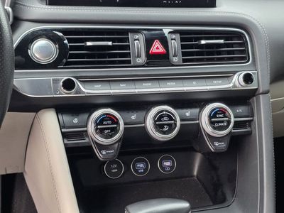 2023 Genesis G70 - Photo 20