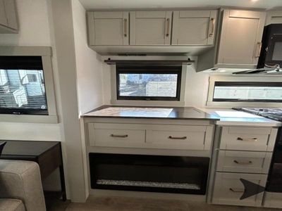 2026 Brinkley Model Z - Photo 15