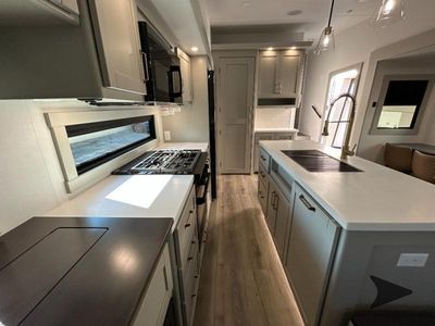 2026 Brinkley Model Z - Photo 17
