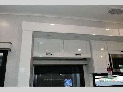 2026 Jayco Pinnacle - Photo 12