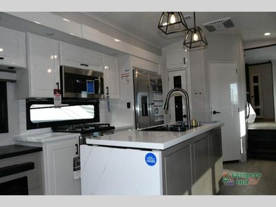 2026 Jayco Pinnacle - Photo 13